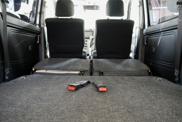 軽バン車内荷台