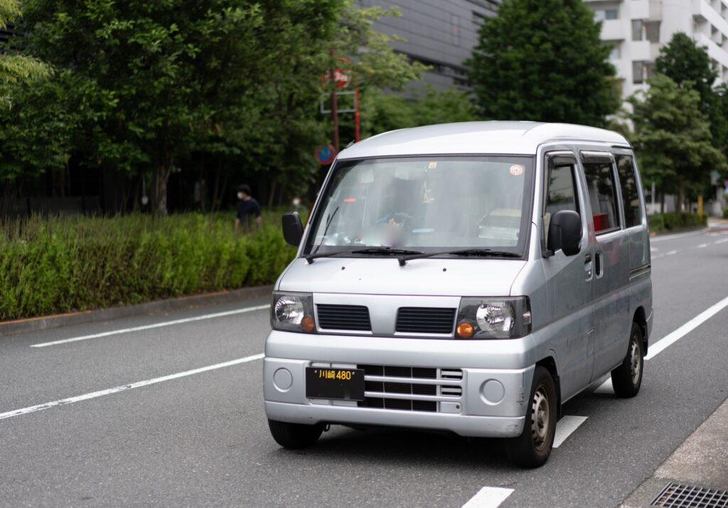 軽バン黒ナンバー写真