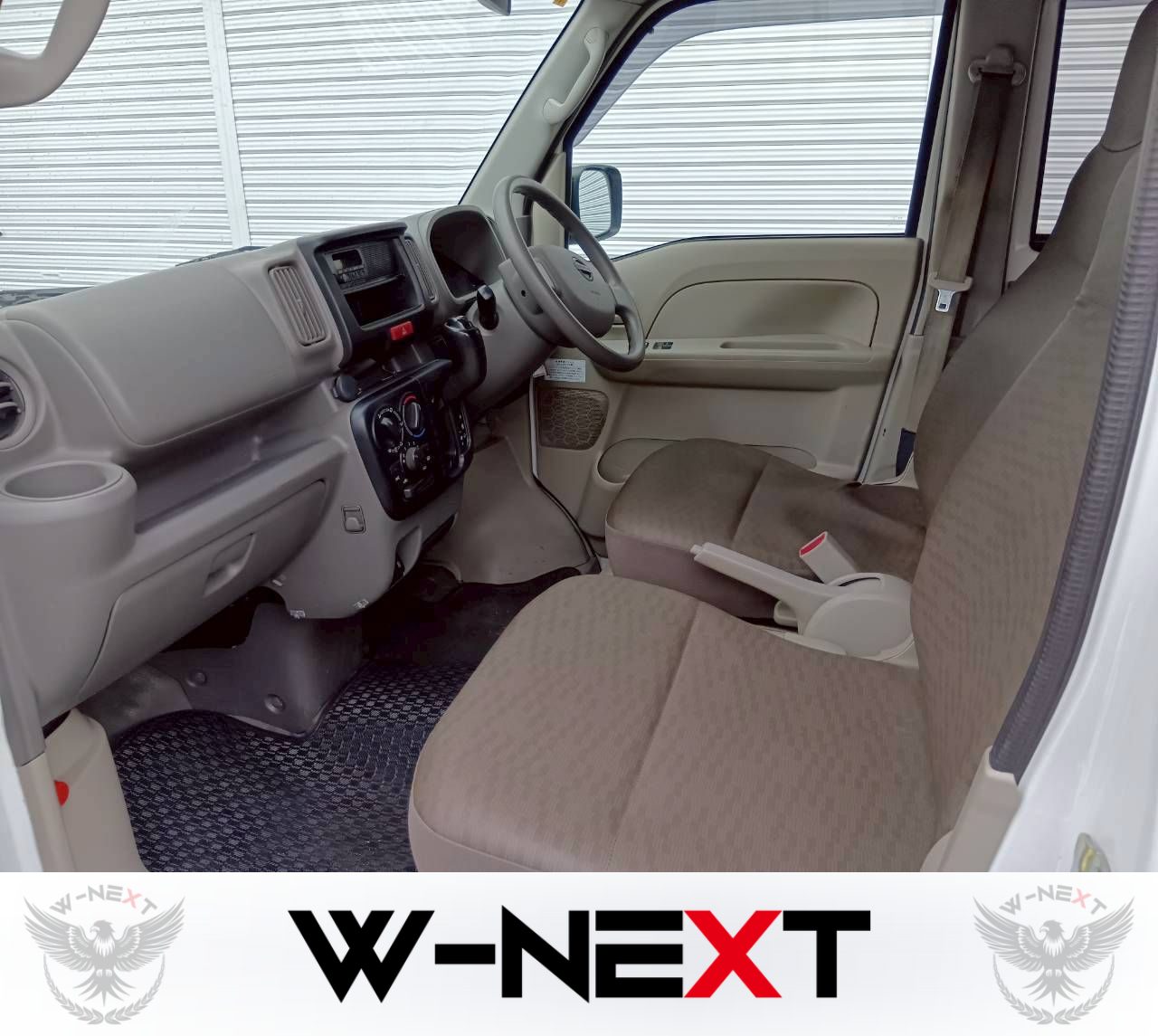 日産 NV100クリッパーバン6 DX